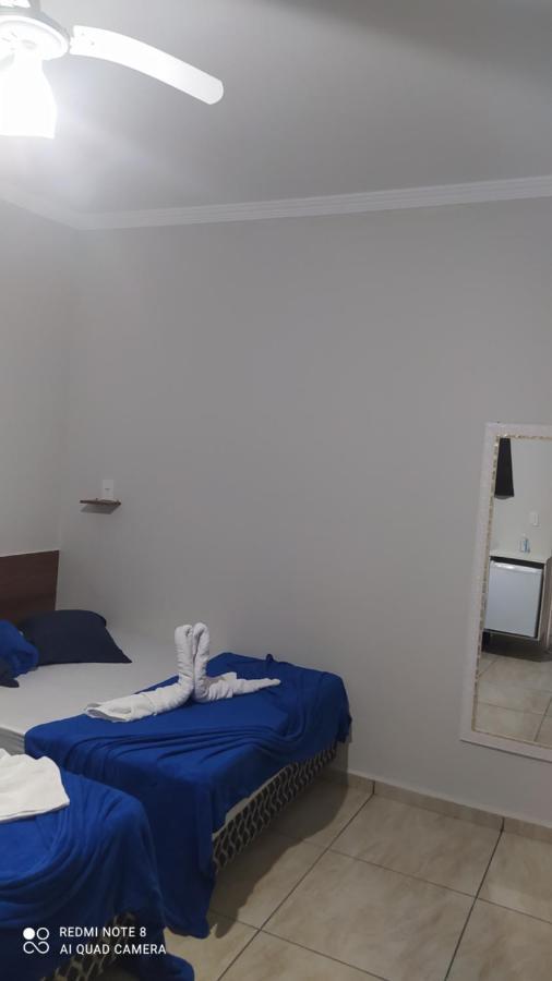 Pousada Quarto Com Frigobar,Ar E Garagem Gratuita Aparecida  Esterno foto
